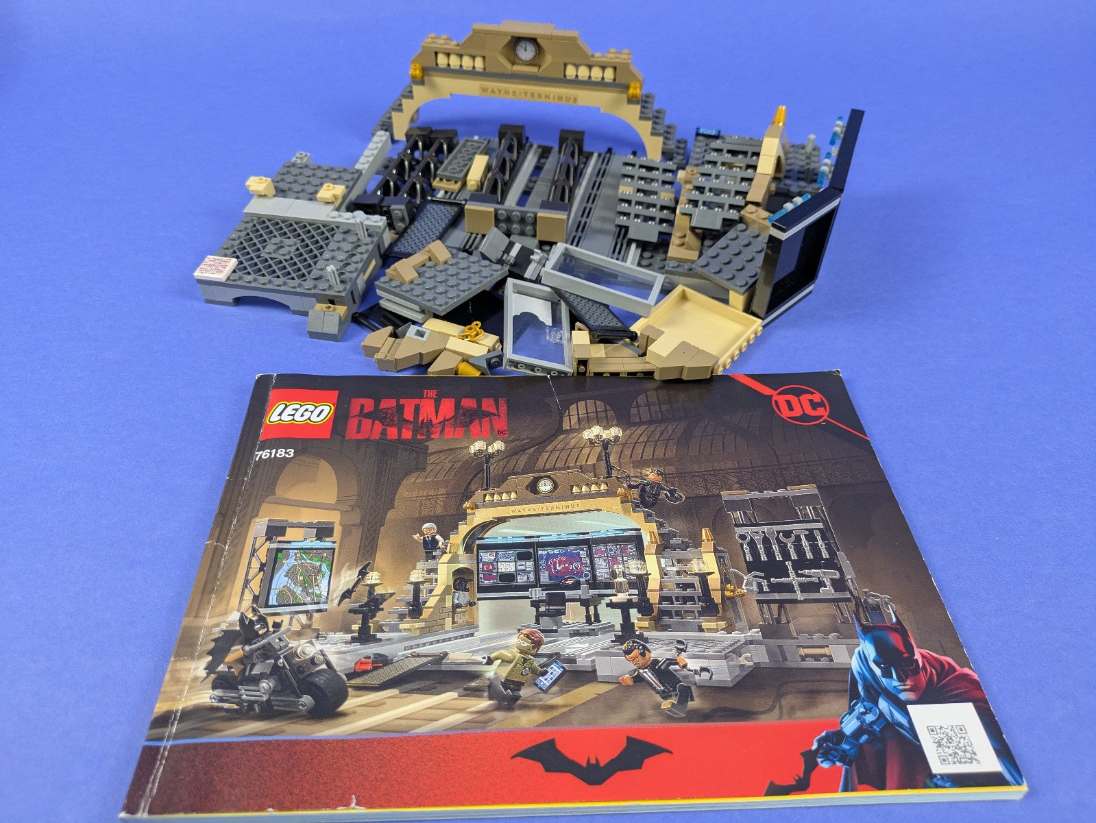 LEGO Super Heroes Batcave: The Riddler Face-off 76183 Incomplete Set Pre-Owned