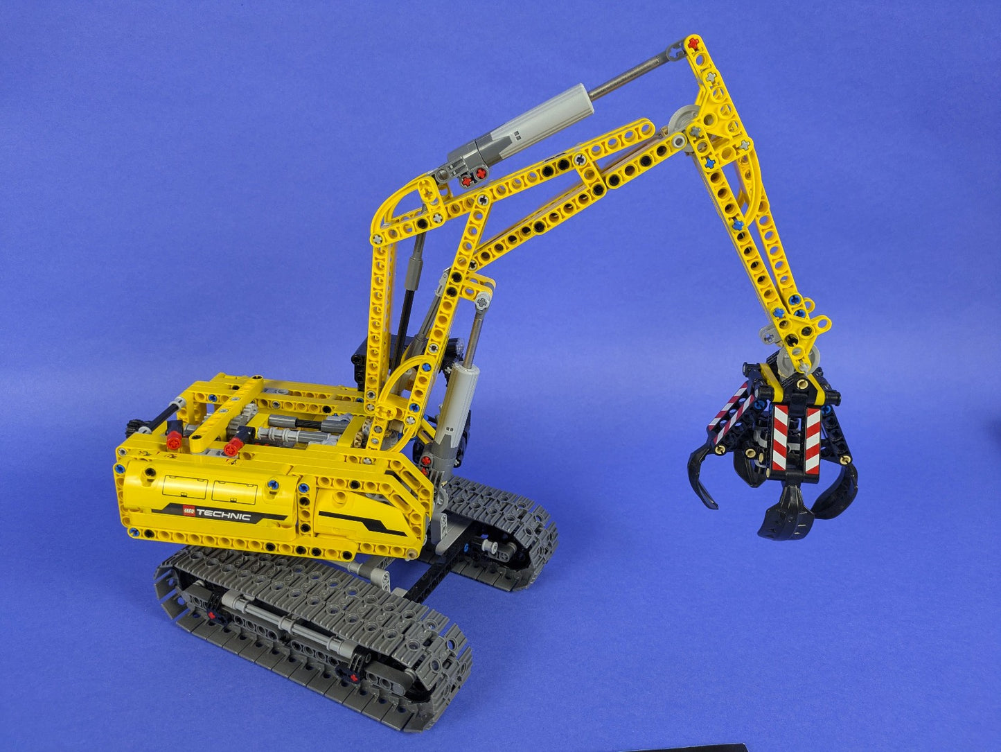 Lego Technic: Model: Construction: Excavator 42006