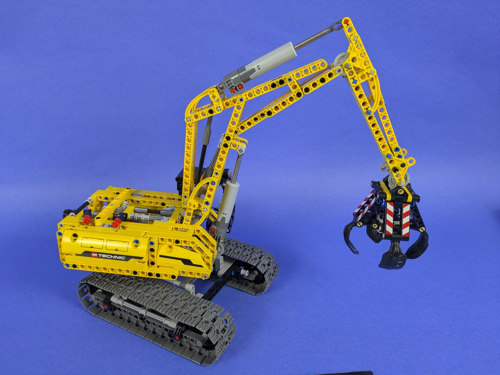 Lego Technic: Model: Construction: Excavator 42006