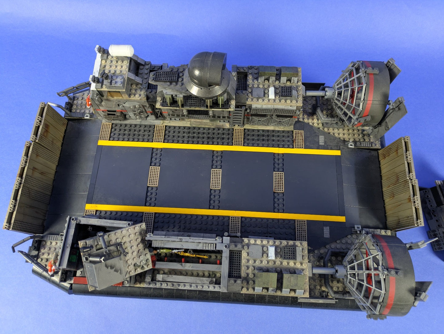 Mega Bloks Call of Duty Hovercraft Set DCL07 06859 - Hovercraft Only!