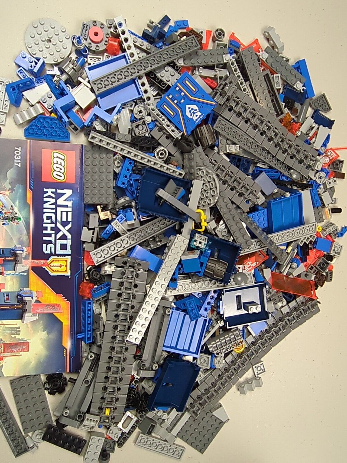 Lego NEXO KNIGHTS: The Fortrex Set 70317 w/ Instructions