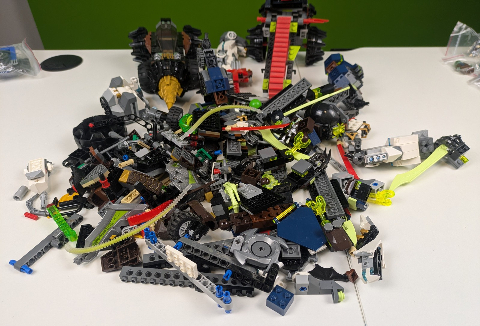 Lego NINJAGO: Ultimate Collection Deal 5 Sets with Additional Minifigures!