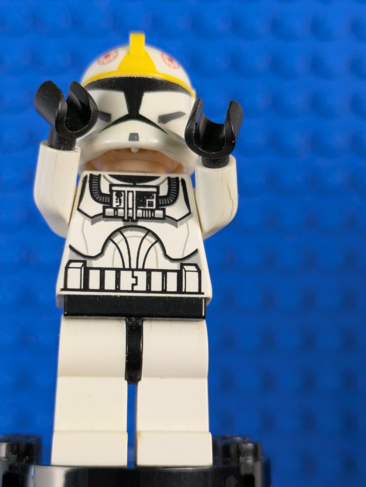 Lego Star Wars: Clone Trooper Pilot (Phase 1) - Yellow Markings sw0191 Set 7674