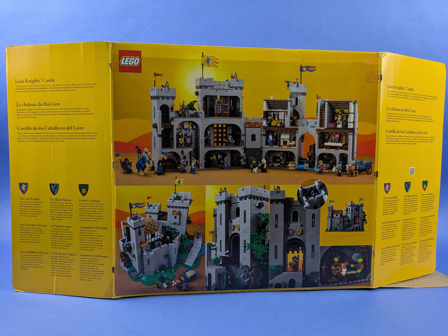 LEGO Castle Lion Knights' Castle 10305 Complete w/ Extra Minifigures Pre-Owned