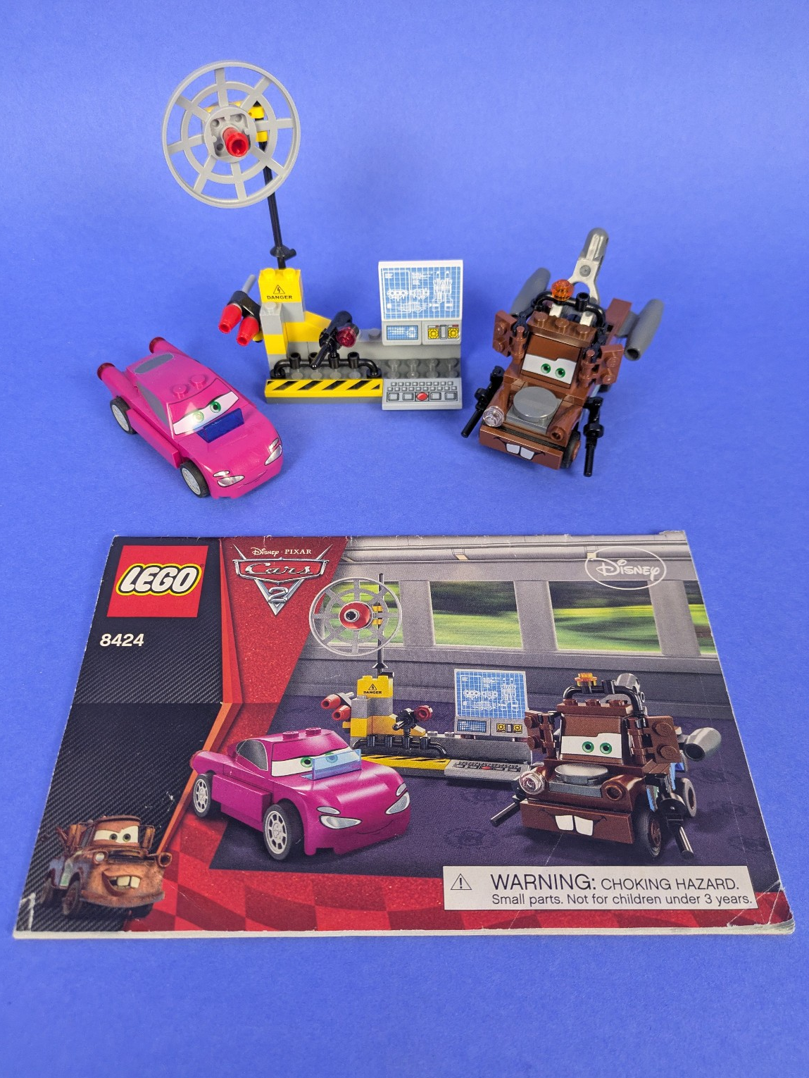 Lego Cars: Cars 2: Mater's Spy Zone Set 8424 - w/ Instructions