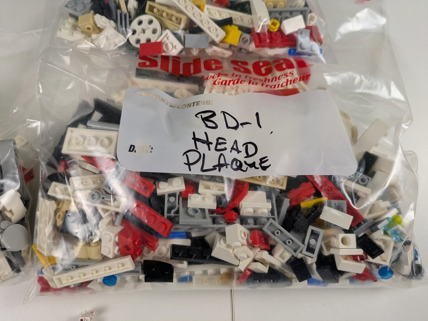 Lego Star Wars: Sculptures: Fallen Order: BD-1 Set 75335 - Complete Set