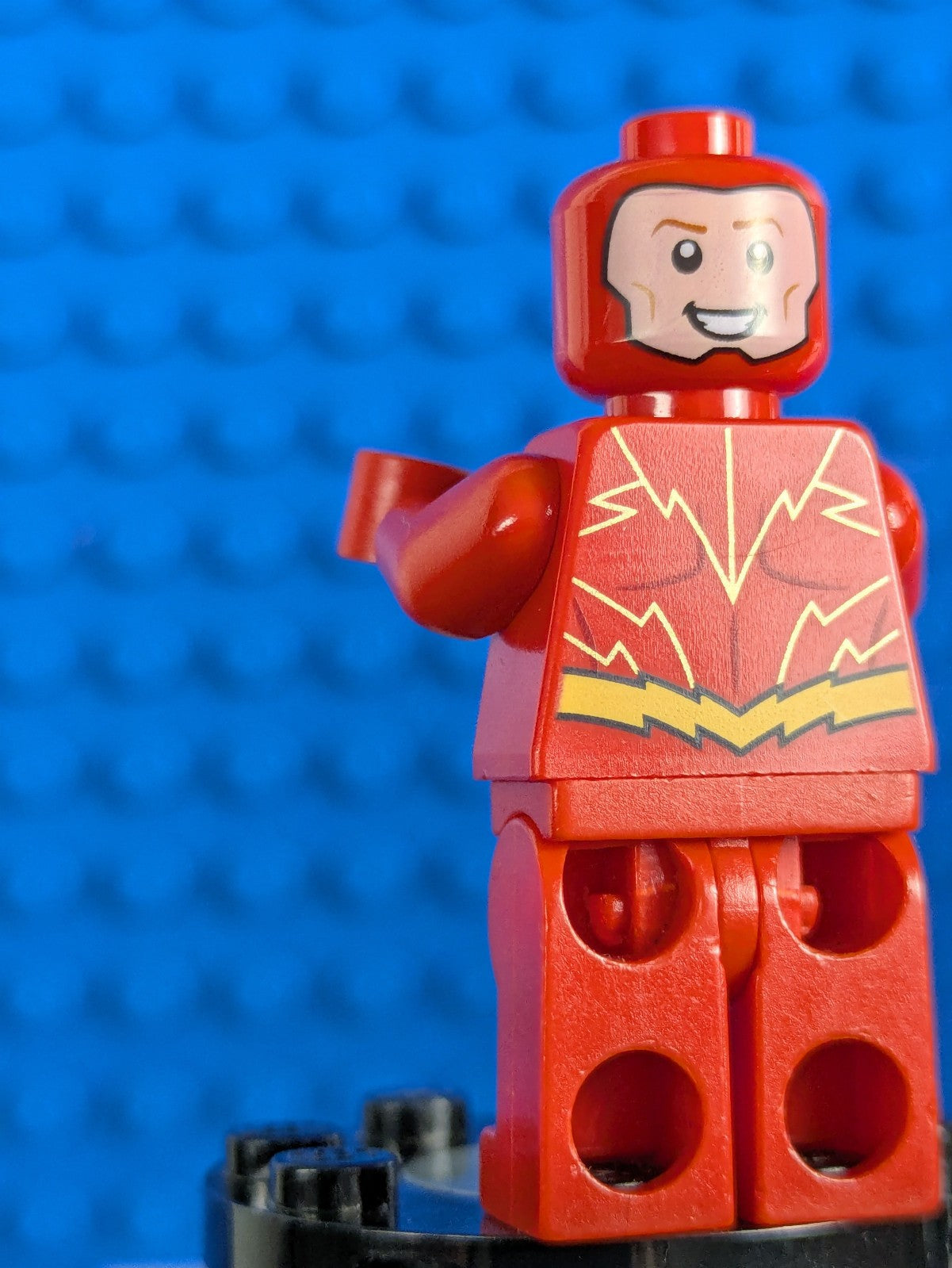 Lego Super Heroes: The Flash - Gold Outlines on Chest sh0473 Set 76098