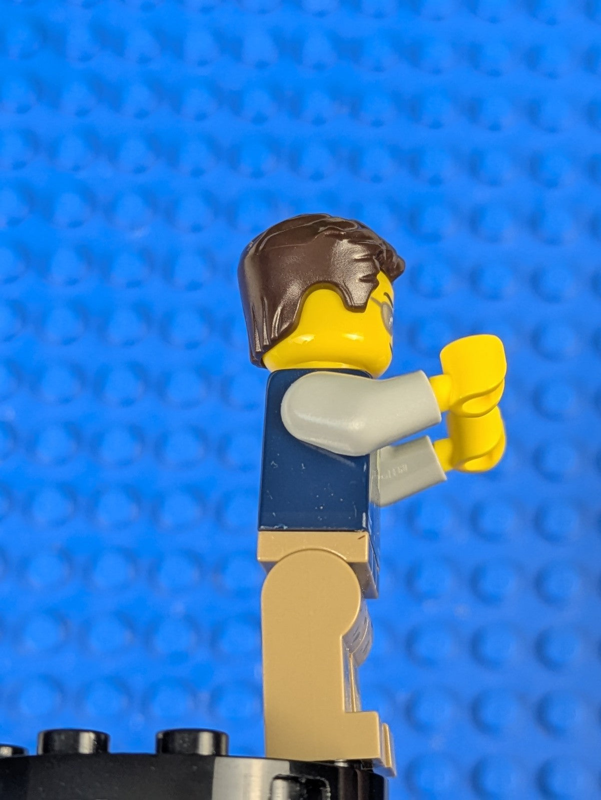 Lego Town: Male Driver with Dark Blue Jacket twn396 Set 40409