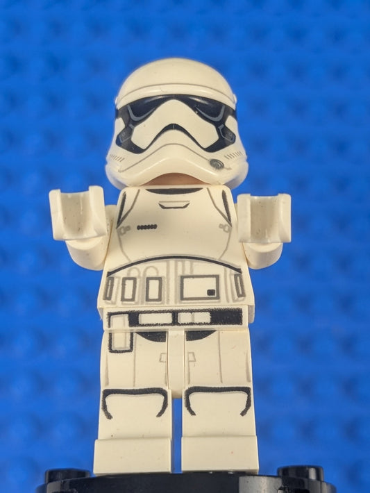 Lego Star Wars: First Order Stormtrooper (Pointed Mouth) sw0905 Set 75189