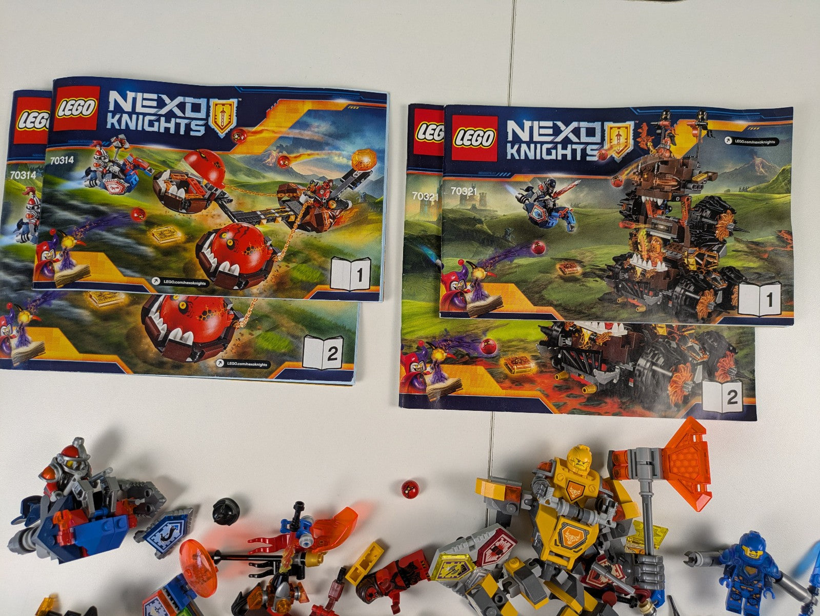 Lego NEXO KNIGHTS Collection: 12 Assorted Sets - Ultimate Collection!