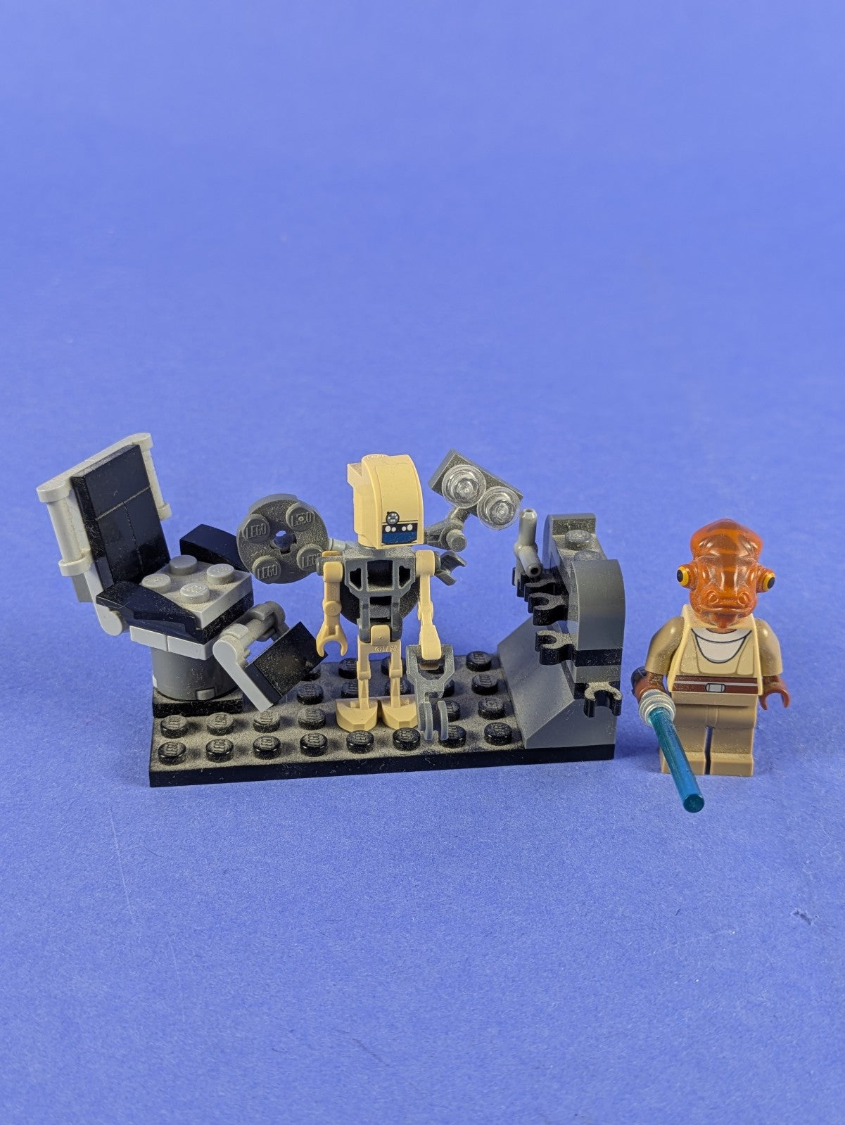 LEGO Star Wars General Grievous' Starfighter 8095 Incomplete Set Pre-Owned