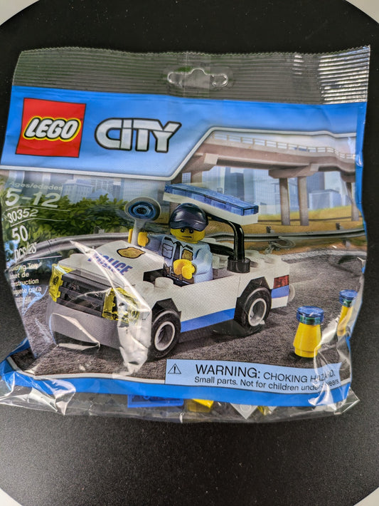 Lego Town: City: Police: Police Car polybag Set 30352 BRAND NEW