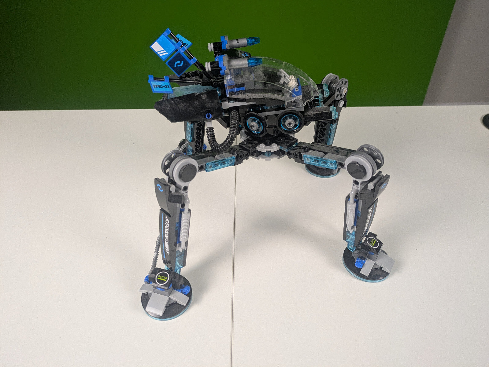 Lego NINJAGO: The LEGO NINJAGO Movie: Water Strider Set 70611 - w/ Instructions