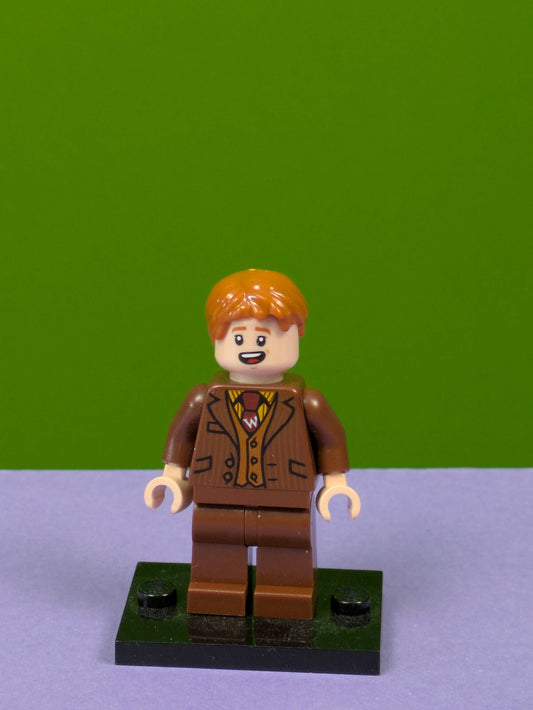 Lego Harry Potter: Fred Weasley - Reddish Brown Suit hp252 Set 75978