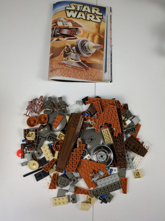 Lego Star Wars: Geonosian Starfighter Set 4478 - Complete 
