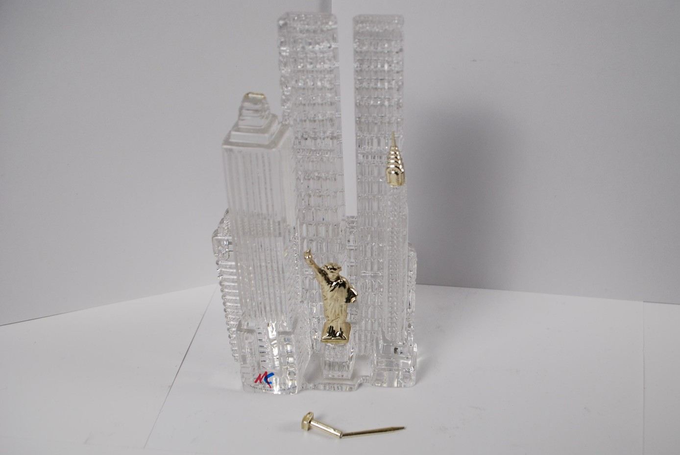 Hofbauer Magic Crystal New York Skylines World Trade Center Glass Paperweight