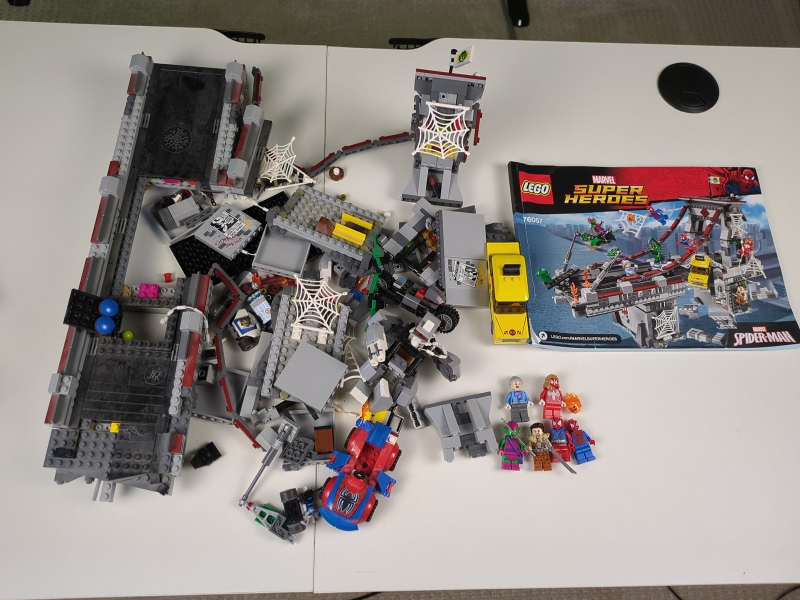 Lego Super Heroes: Spider-Man: Web Warriors Ultimate Bridge Battle Set 76057