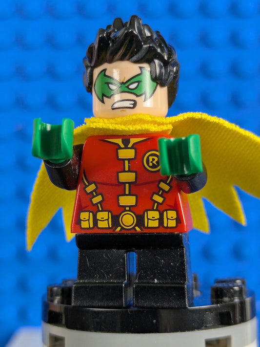 Lego Super Heroes: Batman II: Robin - Green Mask and Hands sh0588 Set 76122