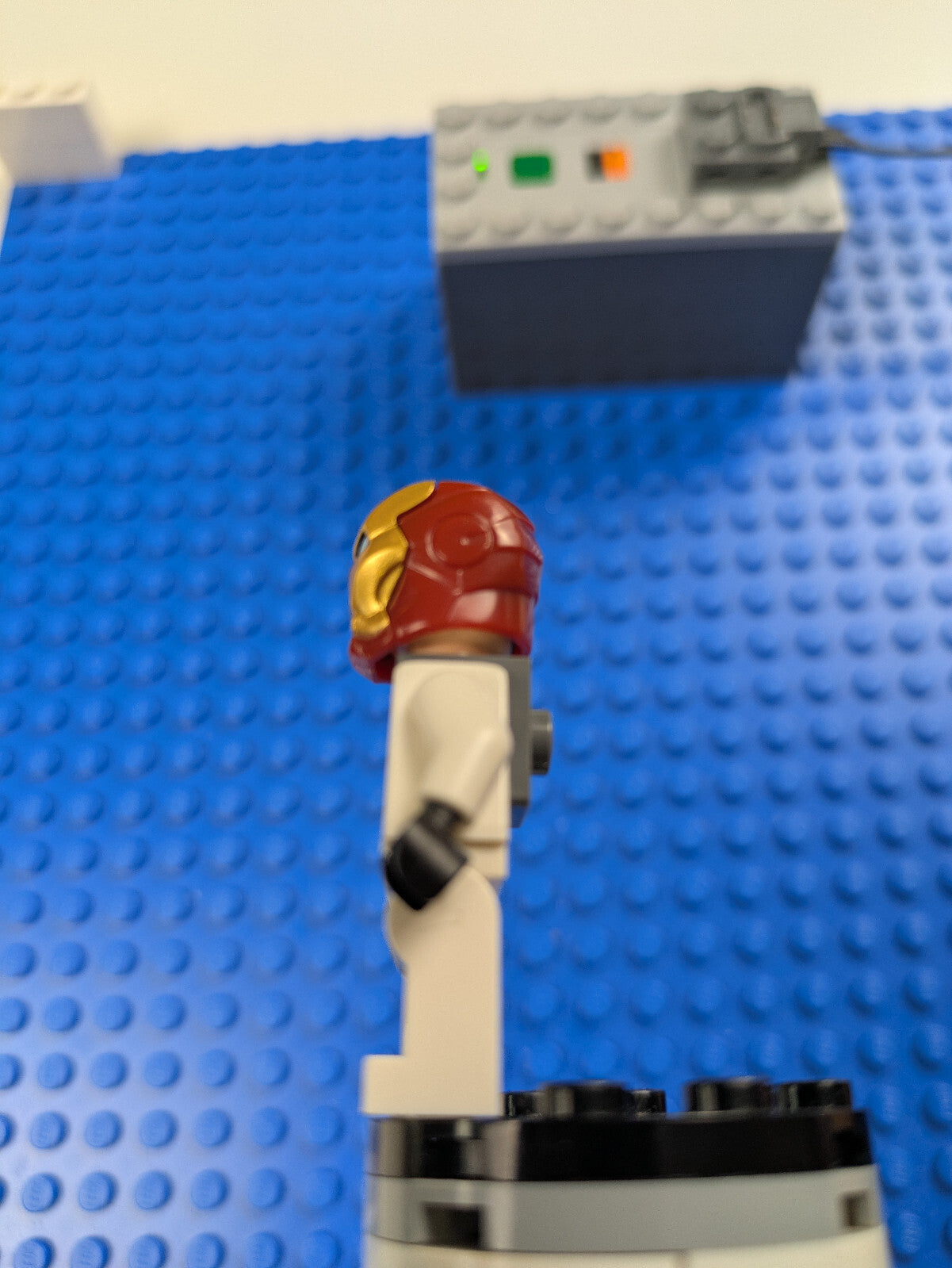 Lego Super Heroes: Avengers Endgame: Iron Man - White Jumpsuit sh0575 Set 30452
