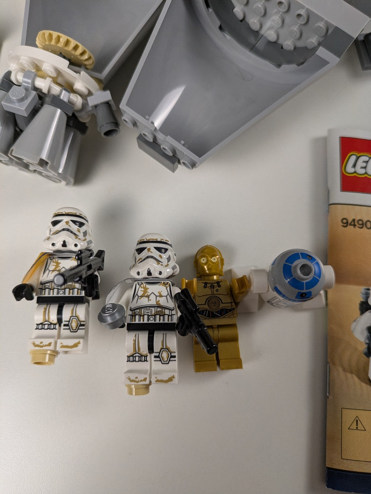 Lego Star Wars: Droid Escape Set 9490 - Complete Set