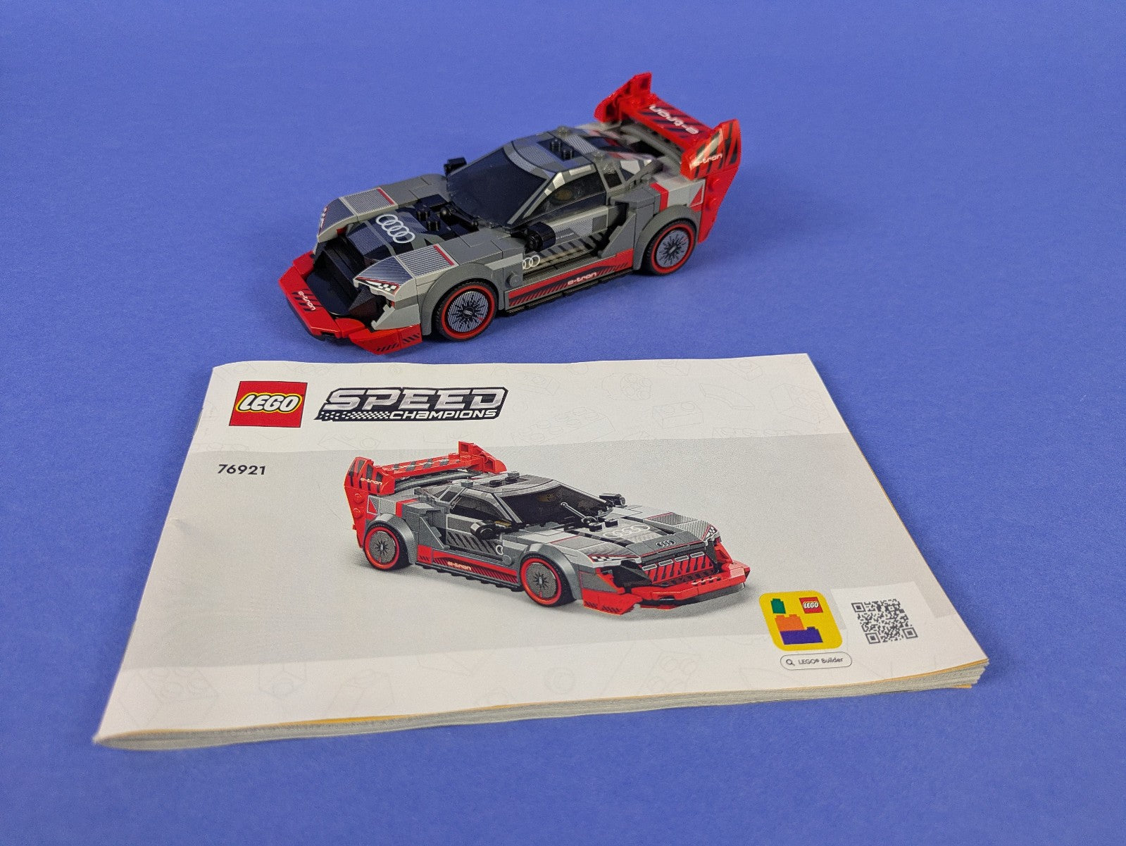 Lego SPEED CHAMPIONS: Audi S1 e-tron quattro Set 76921 Complete Set