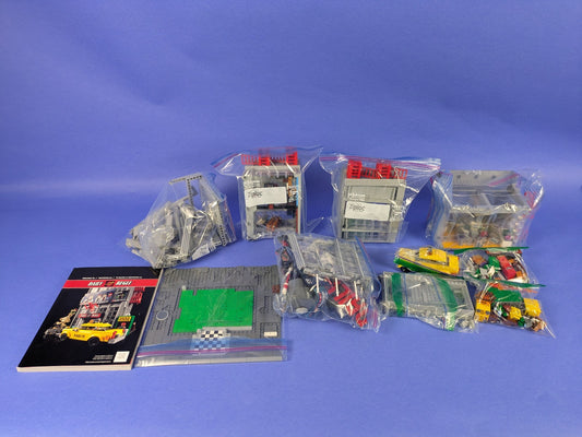 Lego Super Heroes: Spider-Man: Daily Bugle Set 76178 Incomplete Set