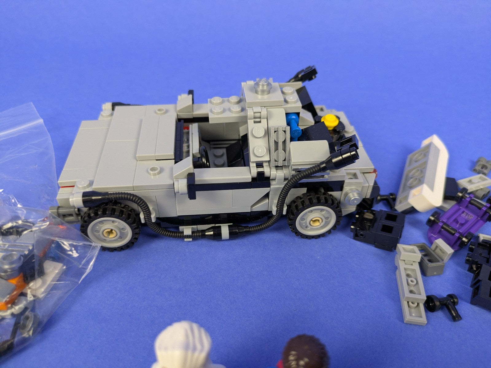Lego LEGO Ideas (CUUSOO): The DeLorean Time Machine Set 21103 - Complete Set