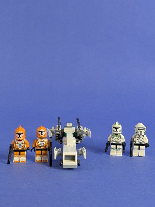 LEGO Star Wars Clone Trooper Battle Pack 7913 Complete Set Pre-Owned