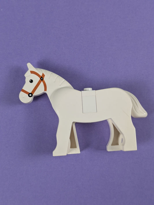 Lego Castle: Lion Knights: Horse with Black Eyes 4493c01pb04 Set 6021, 10223