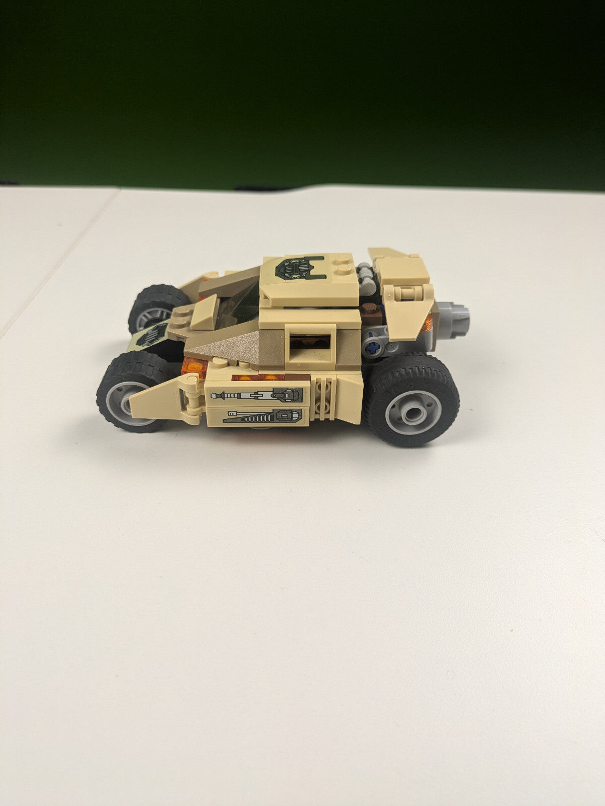 Lego Super Heroes: The Bat vs. Bane: Tumbler Chase Set 76001 - Incomplete
