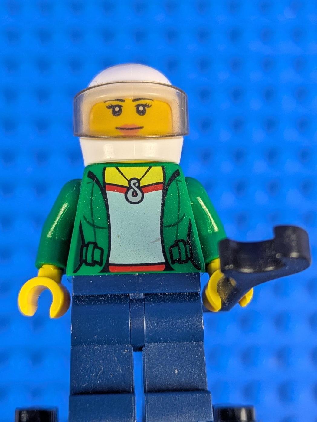 Lego Town: City: Green Female Jacket Open with Necklace cty0545 Set 60082