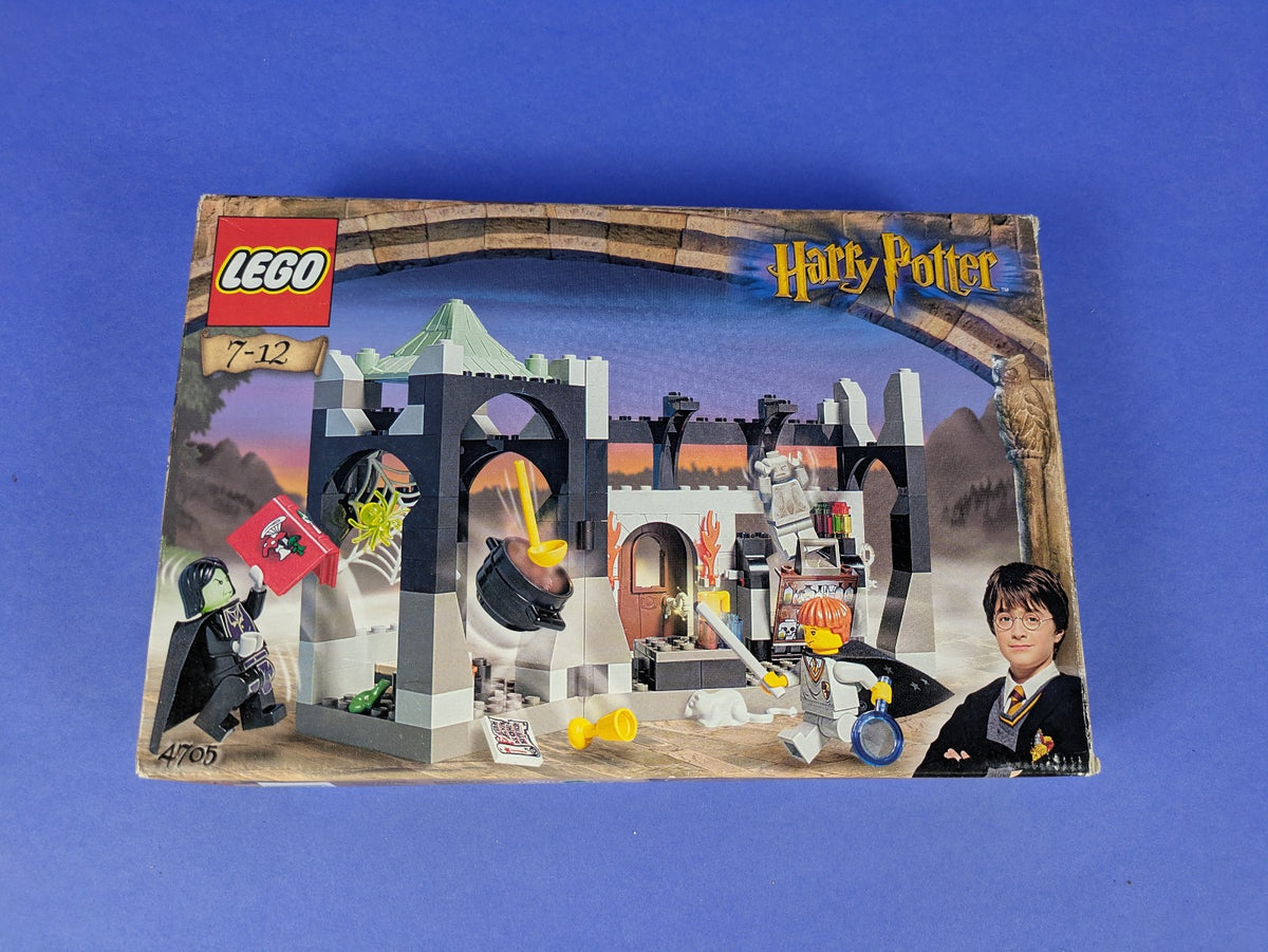Lego Harry Potter: Sorcerer's Stone: Snape's Class Set 4705 Complete Set