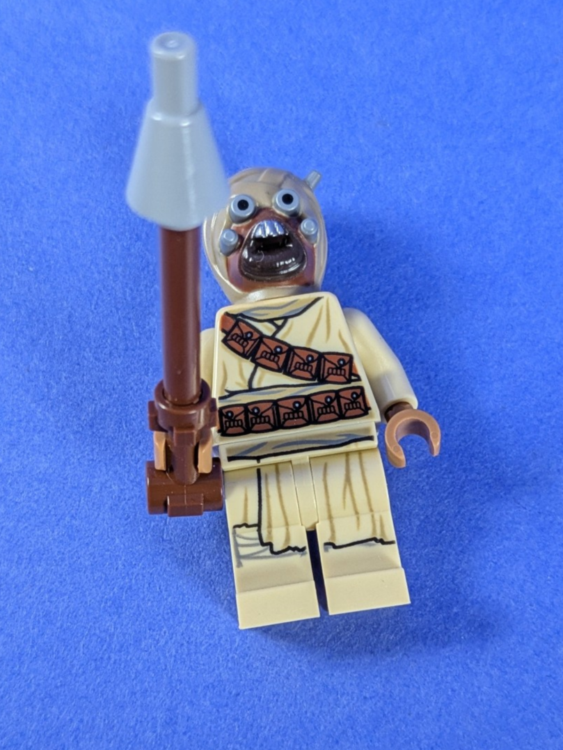 Lego Star Wars: The Mandalorian: Trouble on Tatooine Set 75299 Incomplete Set