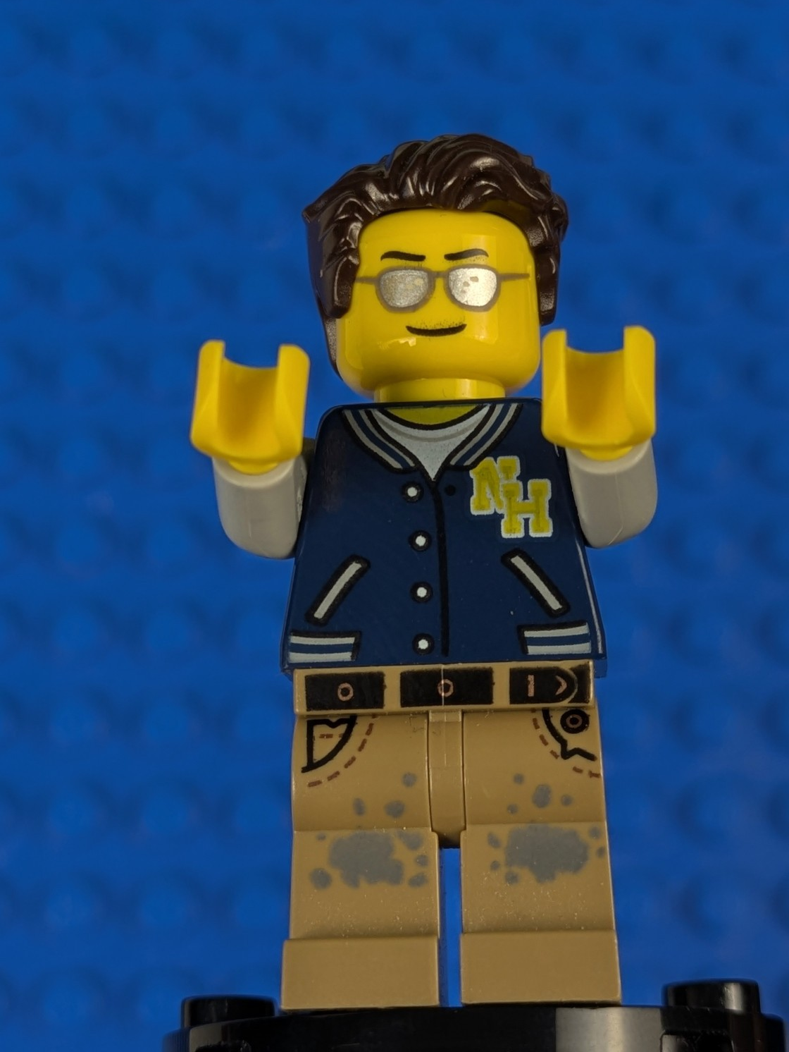 Lego Town: Male Driver with Dark Blue Jacket twn396 Set 40409