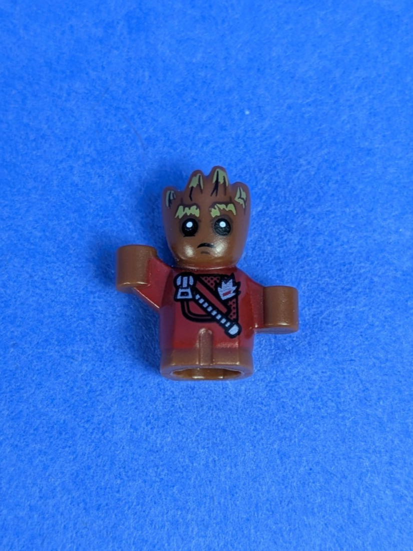 Lego Super Heroes: GOTG Vol. 2: Groot - Baby Dark Red Outfit sh0381 Set 76080