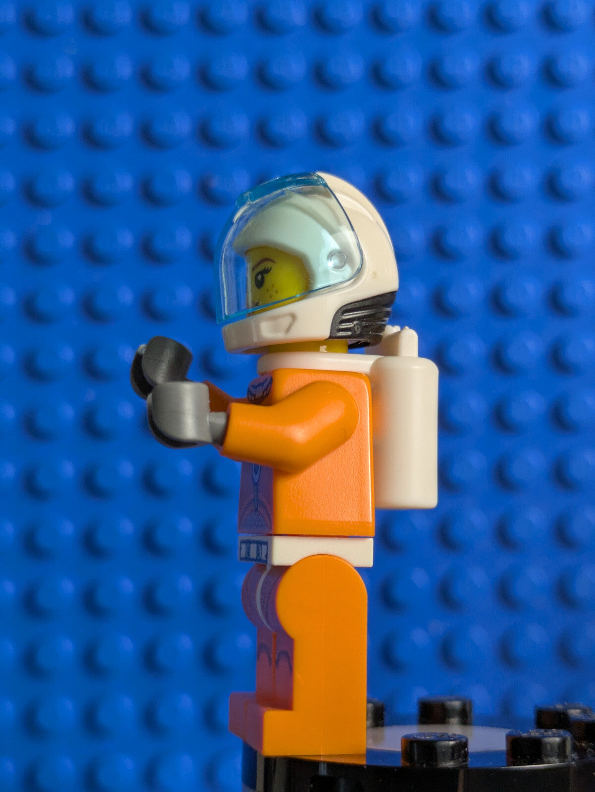 Lego Town: City: Space Exploration: Astronaut - Female cty1008 Set 60228