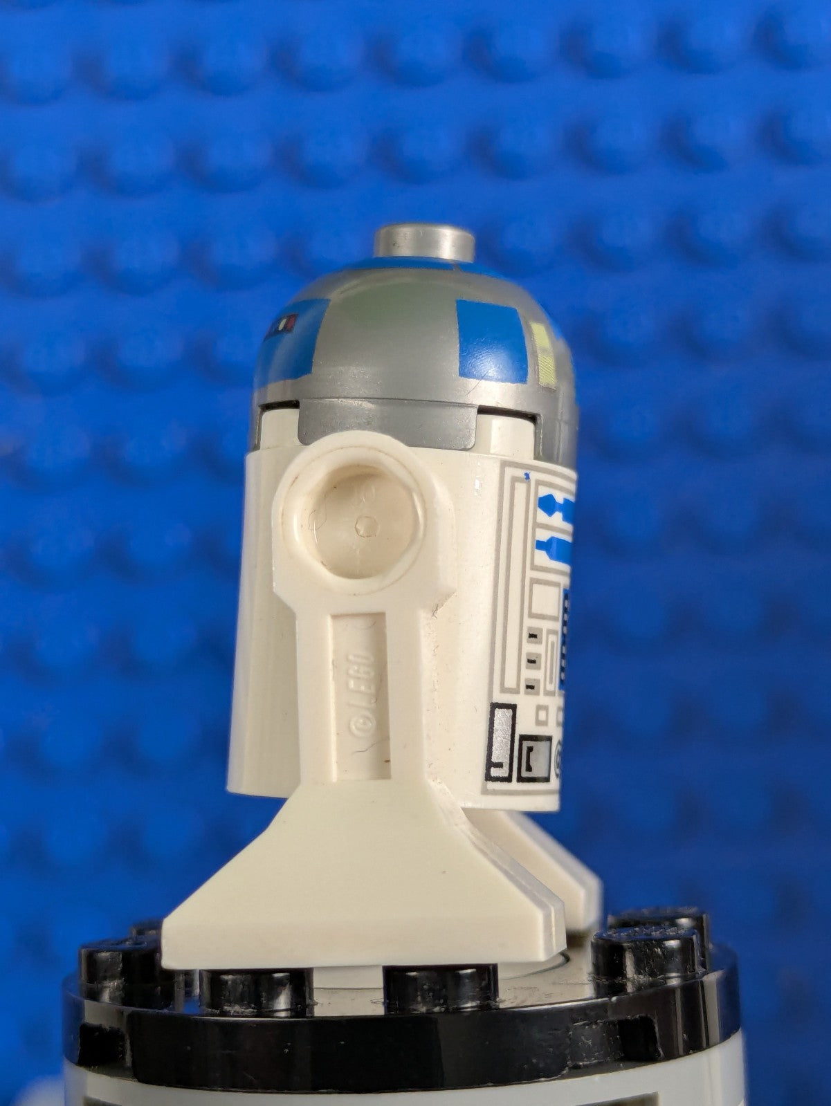 Lego Star Wars: Episode 4-6: R2-D2 - Astromech Droid sw0217a Set 75020