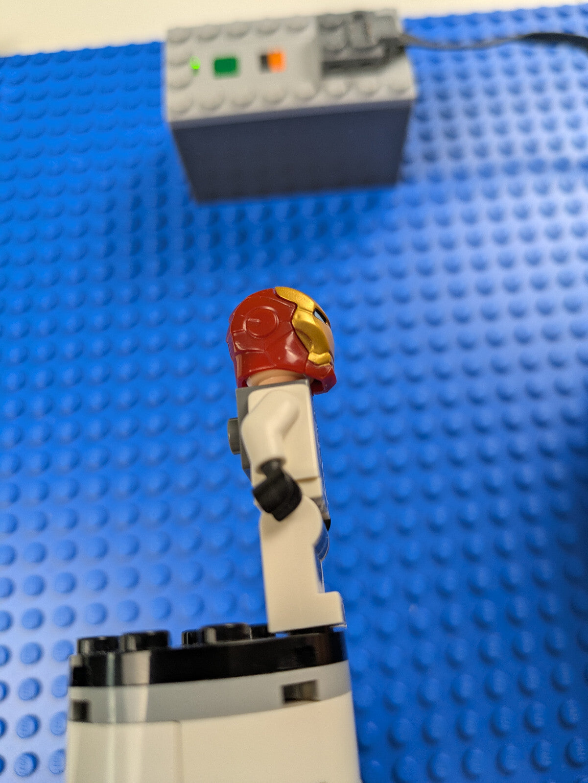 Lego Super Heroes: Avengers Endgame: Iron Man - White Jumpsuit sh0575 Set 30452