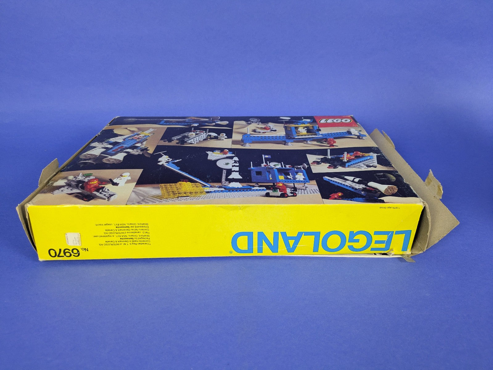 Lego Space: Classic Space: Beta-1 Command Base 6970 & Mobile Rocket Launcher 897