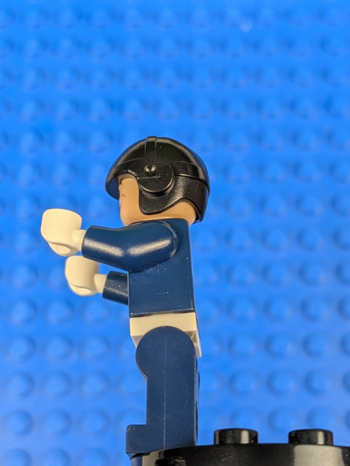 Lego Super Heroes: SHIELD Agent - White Hips and Hands sh0188 Set 76036