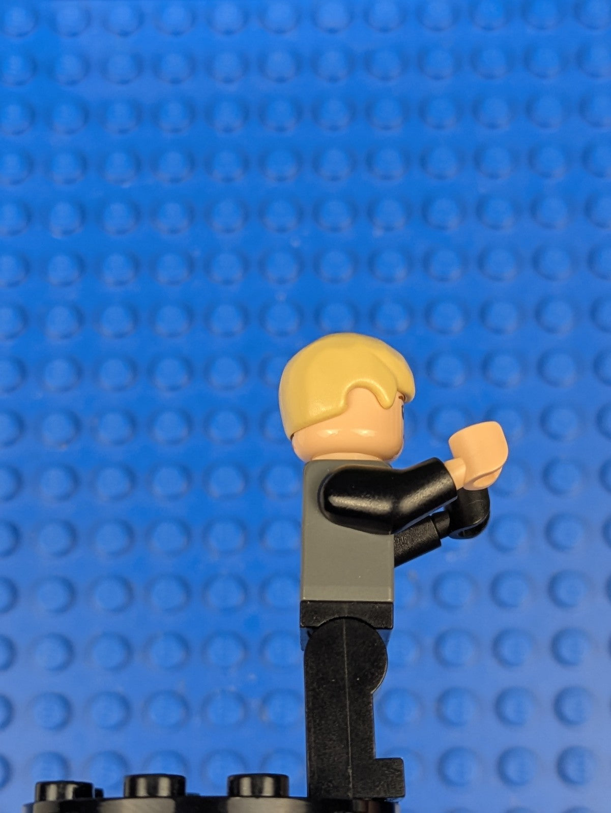 Lego Star Wars: Luke Skywalker (Dark Bluish Gray Jedi Robe) sw0395 Set 9496