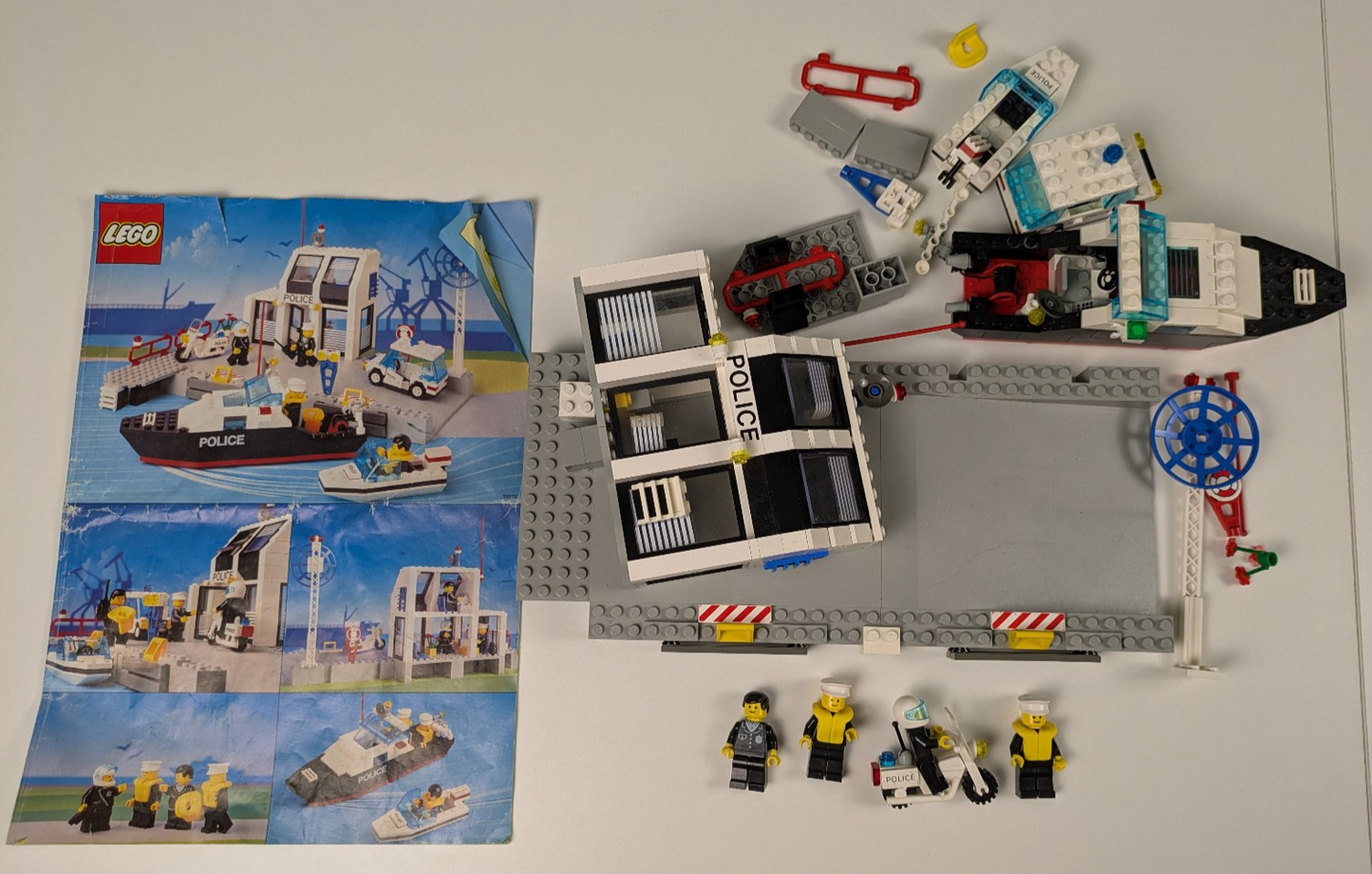 Lego Town: Classic Town: Police: Pier Police Set 6540 - w/ Instructions
