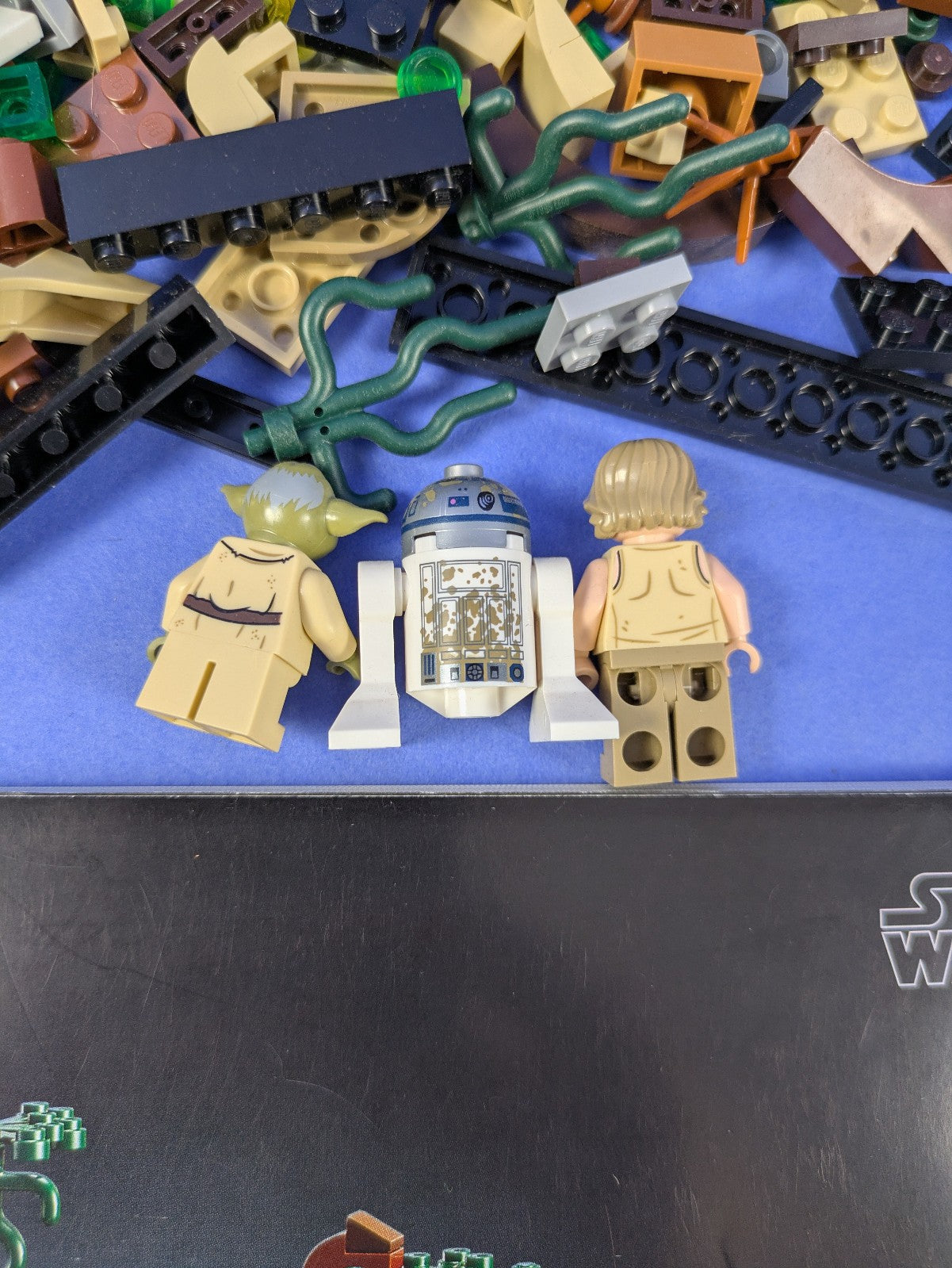 LEGO Star Wars Dagobah Jedi Training Diorama 75330 Complete Set Pre-Owned