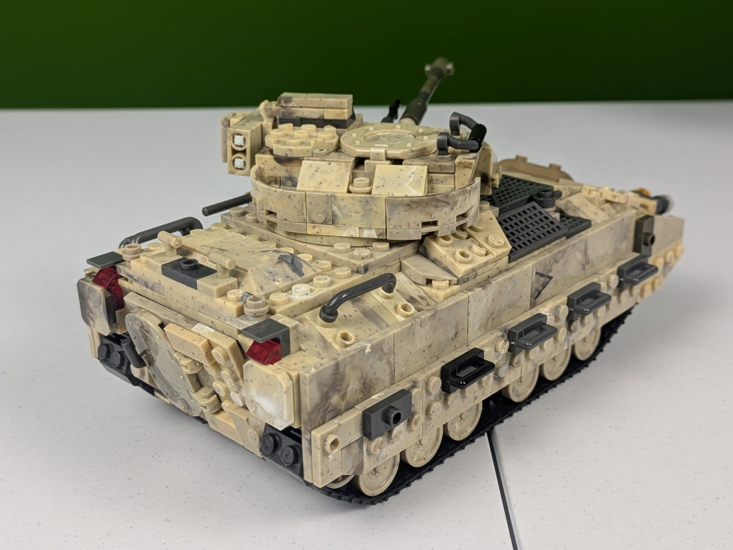 Mega Bloks Call of Duty Desert Tank DPB59 - Tank Only