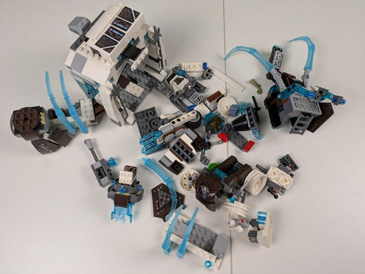 Lego LEGENDS OF CHIMA: Mammoth's Frozen Stronghold Set 70226 - Incomplete Set