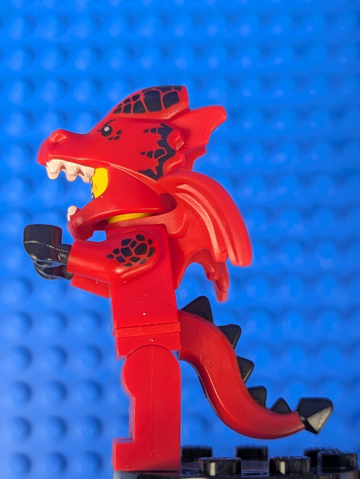 Lego Minifigure Series 18: Dragon Suit Guy col318 Sets 71021, 6213825