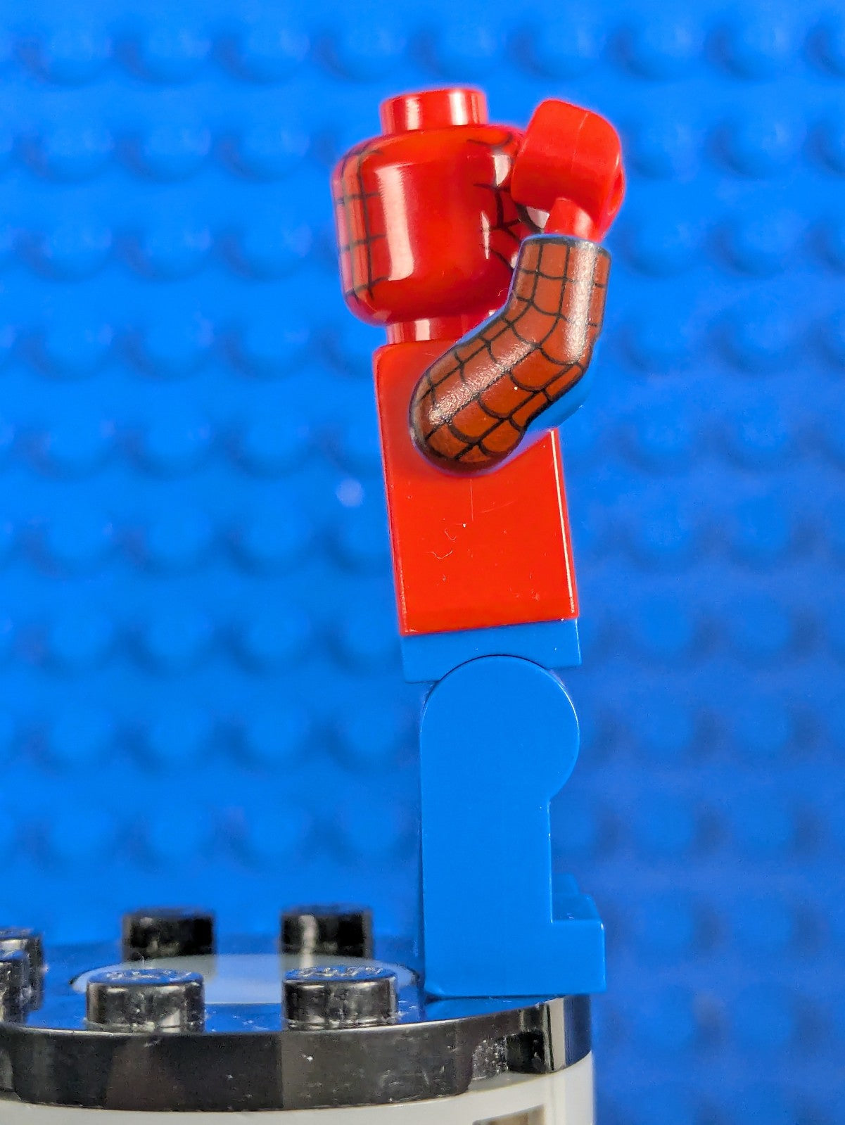 Lego Super Heroes: Spider-Man - Printed Blue Arms sh0684 Set 76175