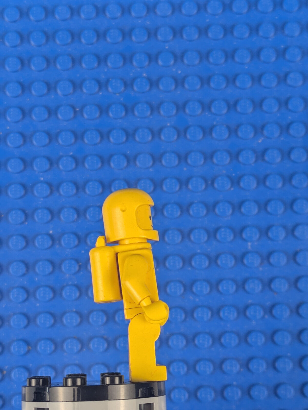 Lego Space: Classic Space: Classic Space - Yellow with Air Tanks sp007 Set 6950