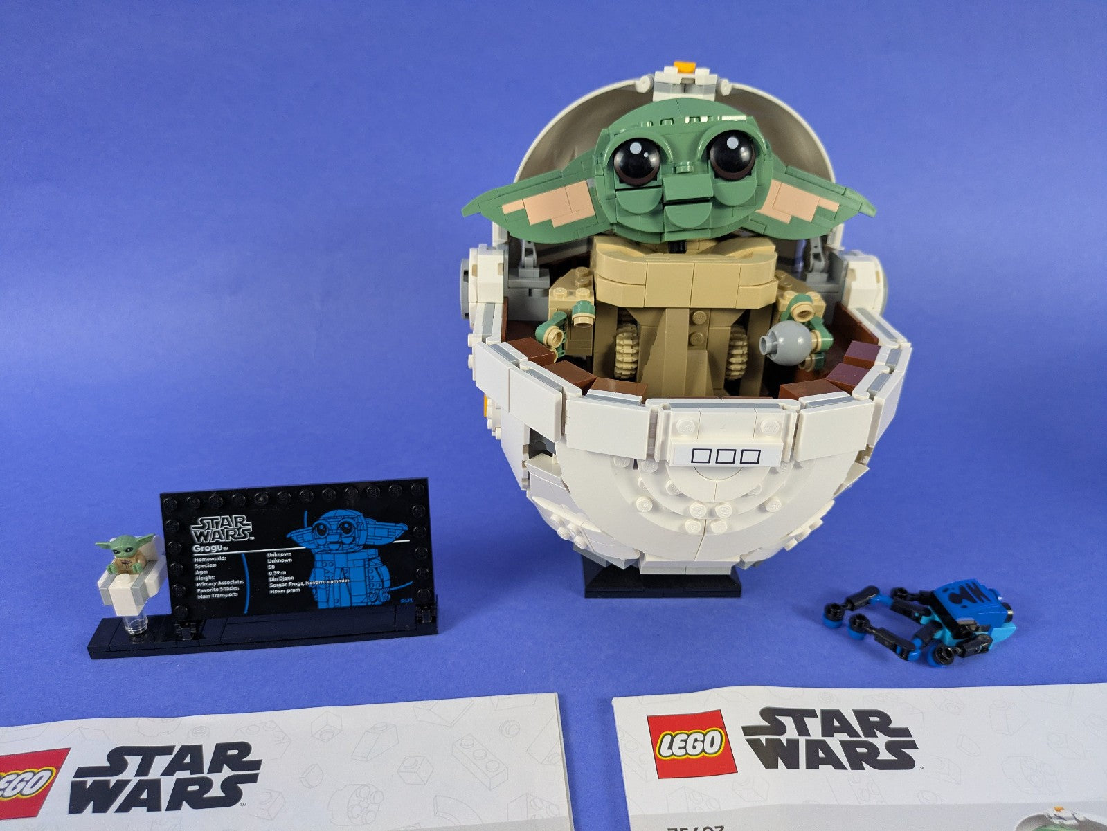 Lego Star Wars: Sculptures: Grogu with Hover Pram Set 75403 Complete Set