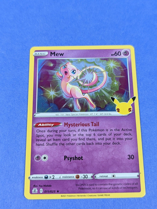Mew - 011/025 - Holo Rare Celebrations - Pokemon Card - LP